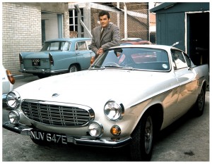 roger-moore-as-the-saint-with-his-volvo-p1800